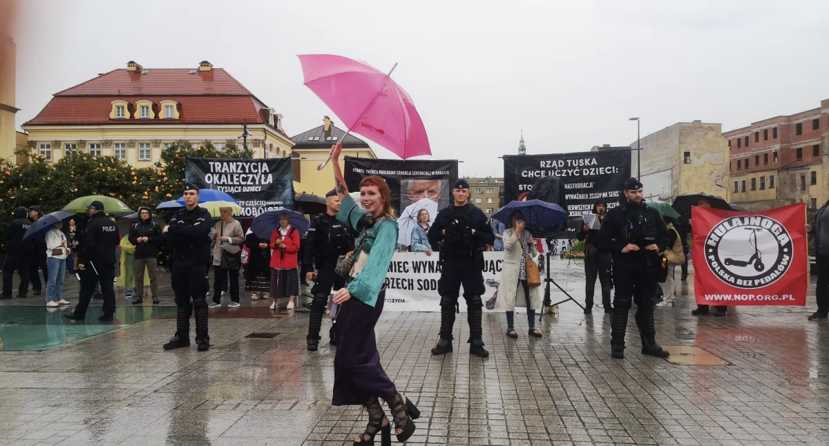 Bezpieczny przebieg 17. Wrocławskiego Marszu Równości. Blisko 10 tysięcy uczestników na ulicach miasta
