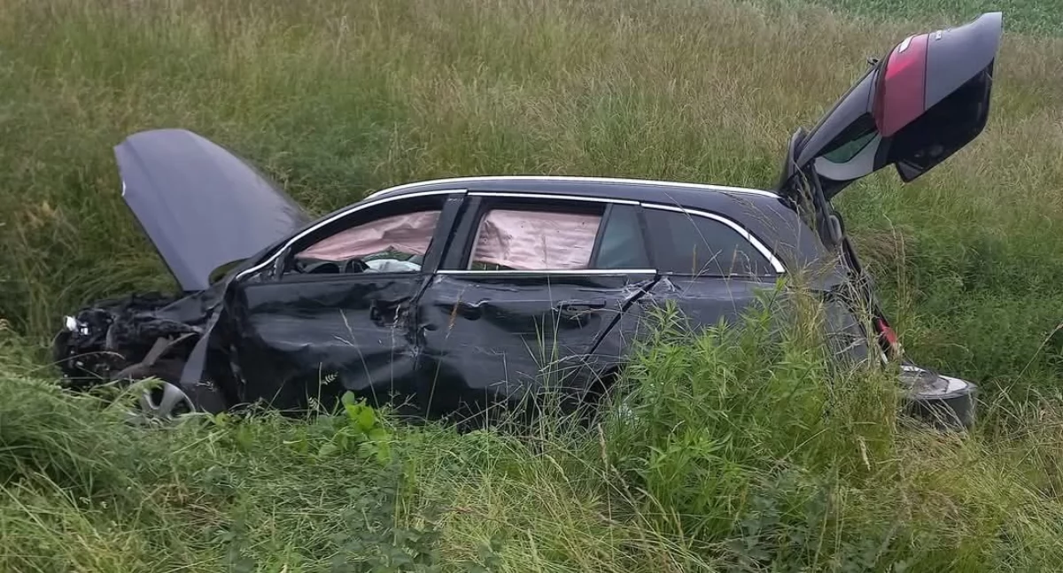 Poważny wypadek na Wschodniej Obwodnicy Wrocławia. Droga zablokowana w obu kierunkach