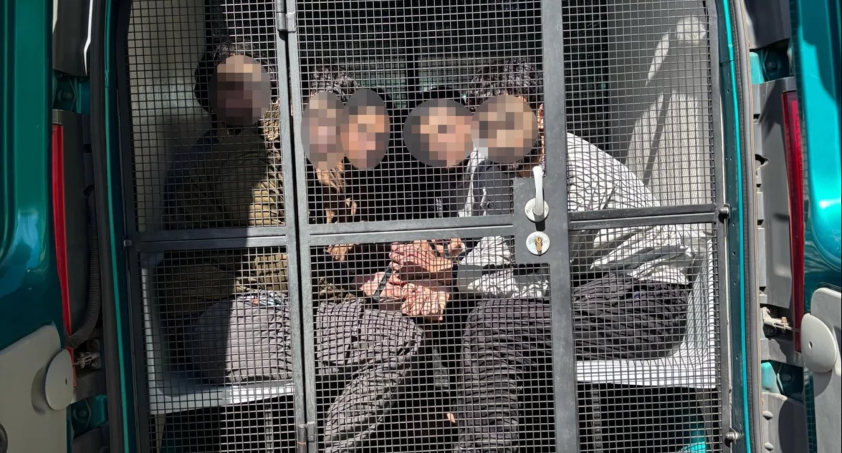Rumuński przemytnik i afgańscy migranci zatrzymani na autostradzie A4