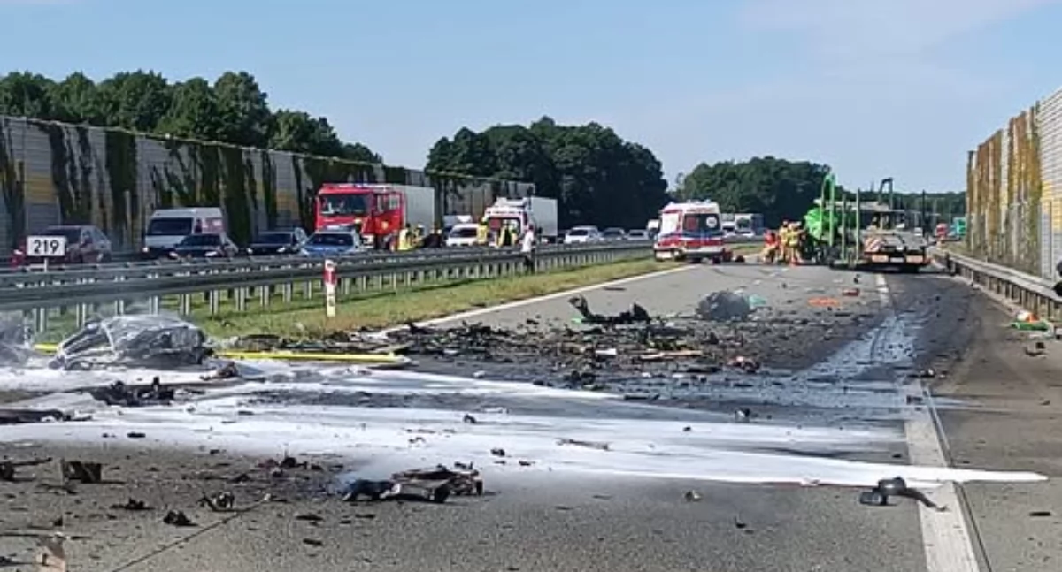 Tragiczny wypadek na S8. BMW jechało pod prąd. Kierowca poniósł śmierć na miejscu