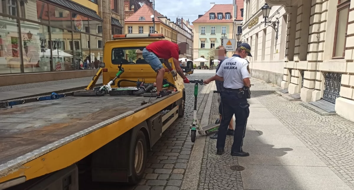 Zgłoś miejsca, w których użytkownicy często źle parkują hulajnogi. Wrocław uruchomił specjalny formularz