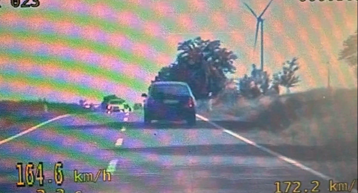 Brawura na drogach powiatu oławskiego. Dwóch kierowców straciło prawo jazdy za skrajną prędkość