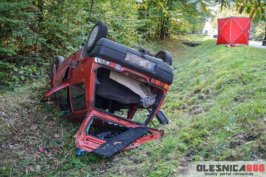 Tragiczny wypadek pod Oleśnicą. Kierowca pijany, pasażer zginął
