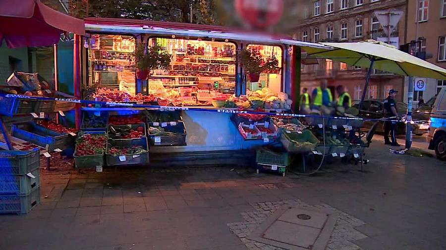 Chciał zdobyć pieniądze, zadał ekspedientce 14 ciosów nożem. Zarzut usiłowania zabójstwa