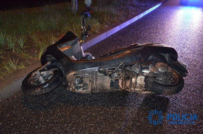 Pijany motocyklista nie zatrzymał się do kontroli drogowej i doprowadził do kolizji z radiowozem.