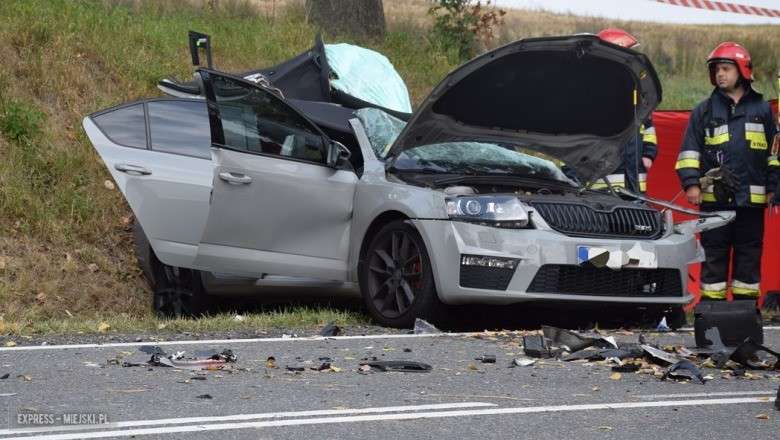 Zderzenie osobówki z cieżarówką na krajowej 46. Nie żyje 26-latek 