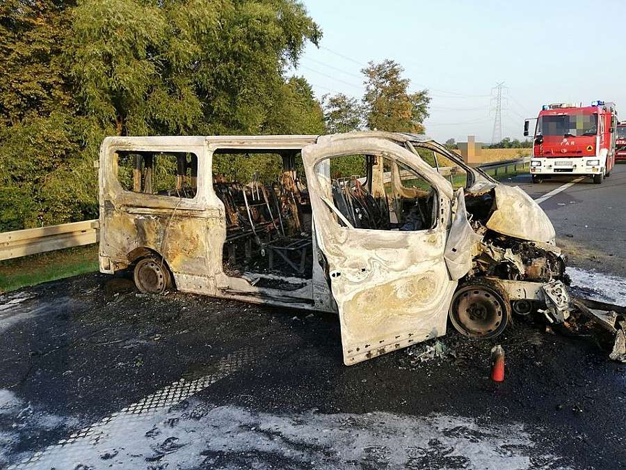 Spłonął bus na autostradzie A4  