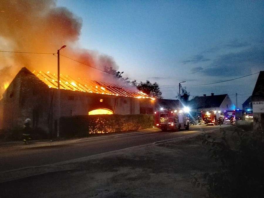 Ktoś podpala stodoły?