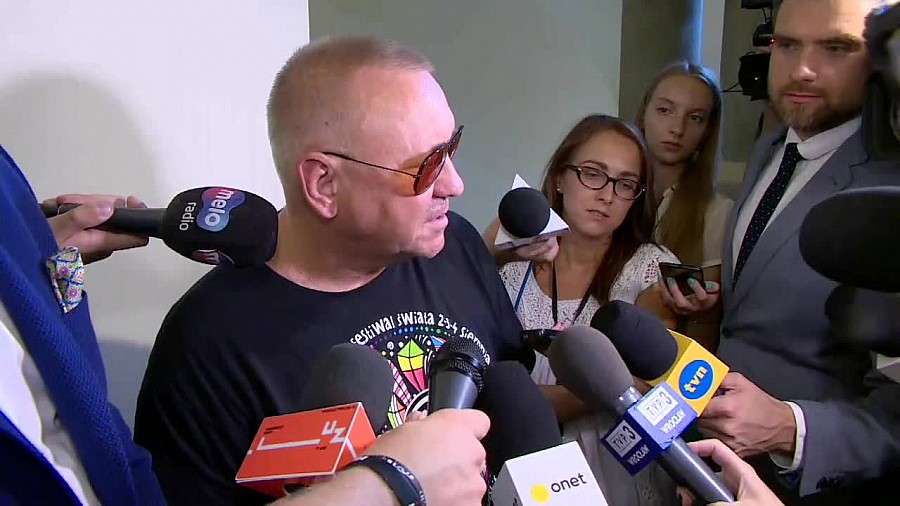 Sąd umorzył postępowanie ws. J. Owsiaka za przekleństwo na promocji książki
