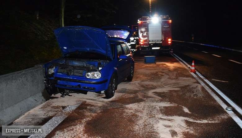 Stracił panowanie nad pojazdem i uderzył w przydrożne płyty betonowe