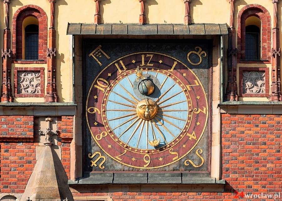 Jak ten czas szybko leci… o wrocławskich zegarach