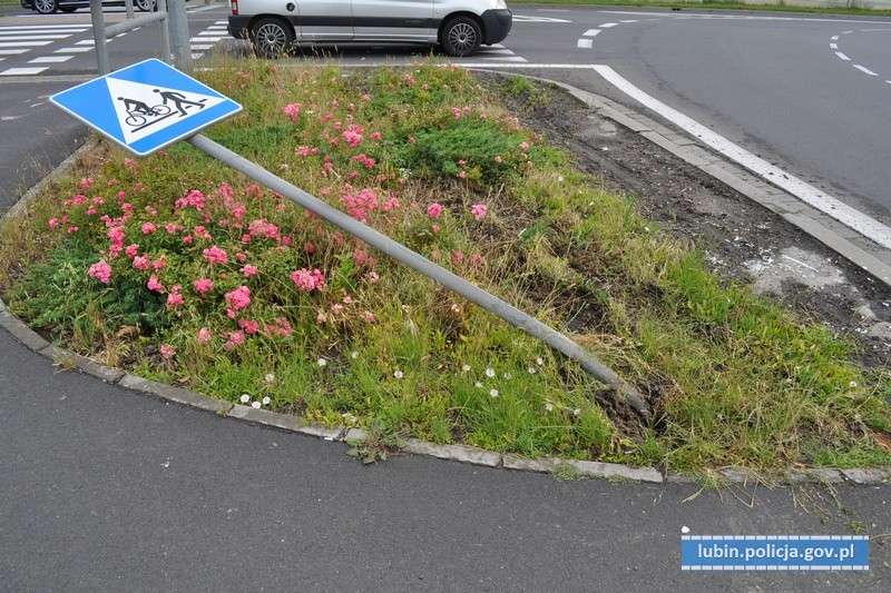 Kompletnie pijany kierował tirem.