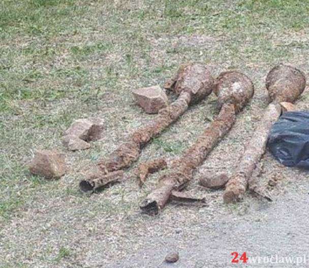Ewakuacja przedszkola w Jeleniej Górze.  Znaleziono niewybuchy