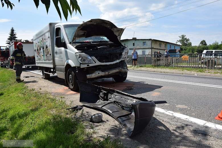 Zderzenie trzech pojazdów w Kamieńcu Ząbkowickim