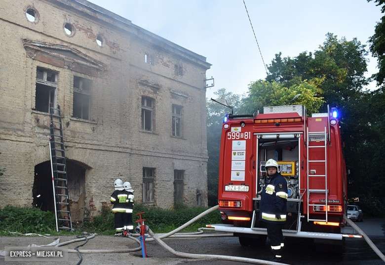 Pożar starego młyna w Bardzie