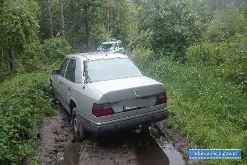 Policjanci zatrzymali złodziei samochodów