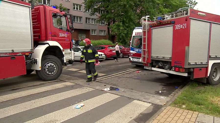 „Kierowca autobusu nie miał uprawnień na taki pojazd”. Ustalenia policji ws. 58-latka, który potrąci