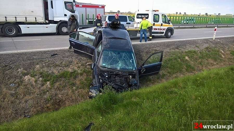 Dachowanie na autostradzie A4