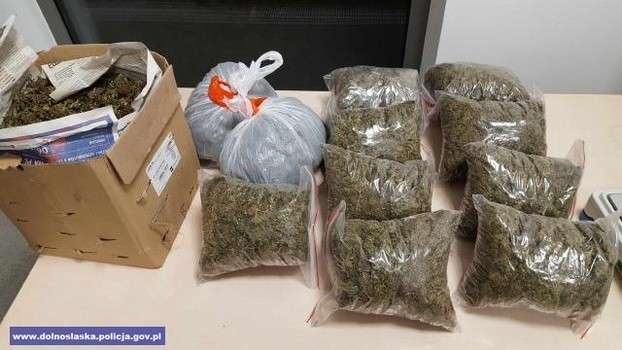 Policjanci zabezpieczyli blisko 8 kilogramów narkotyków