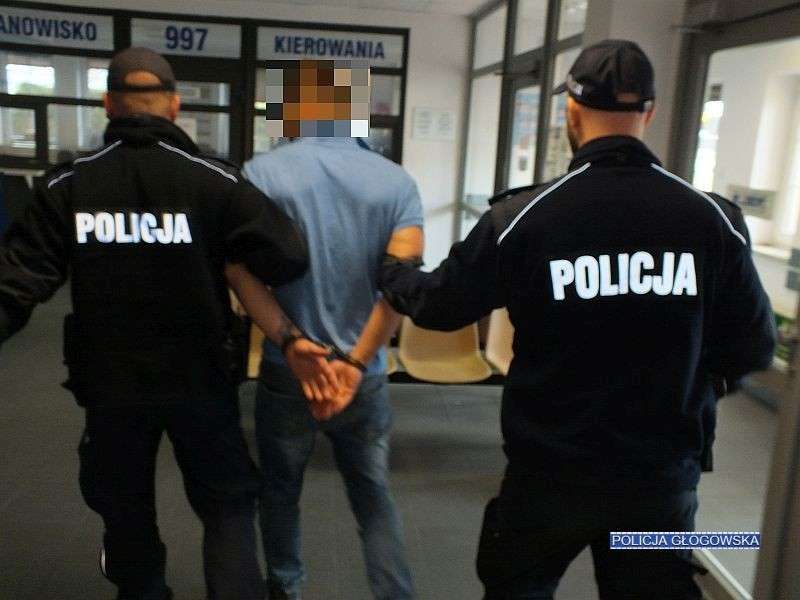 Zatrzymany za oszustwa telekomunikacyjne – policjanci udowodnili mu 22 tego typu przestępstwa