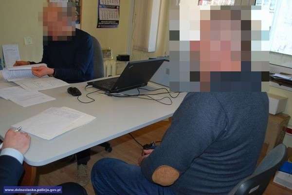  Okradali seniorów metodą na „hydraulika”