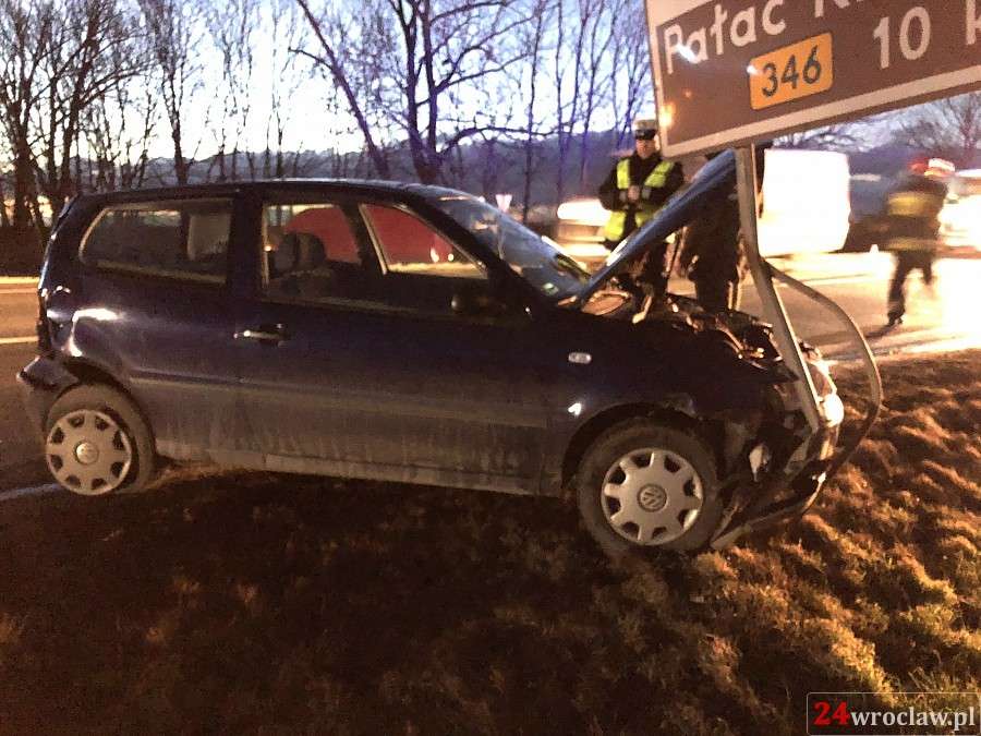 Ciężarówka najechała na auto osobowe