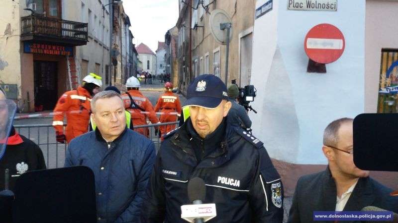 Katastrofa budowlana w Mirsku - działania dolnośląskich policjantów