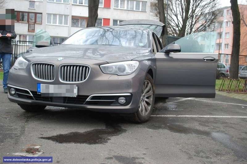BMW o wartości ponad 200 tys. złotych, odzyskane przez dolnośląskich policjantów