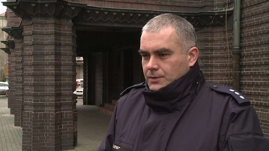 Taksówkarz uciekał przed policjantami we Wrocławiu. Kiedy go zatrzymali, zaatakował ich gazem