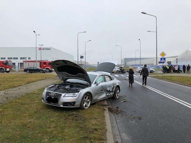 Dwie osoby w szpitalu po zderzeniu dwóch aut