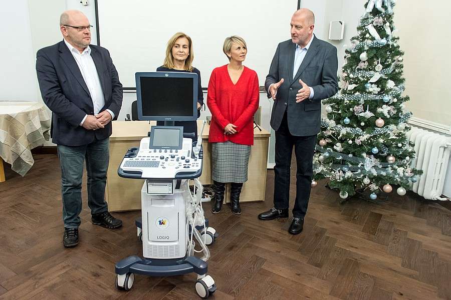 Nowy aparat USG dla wrocławskiego szpitala