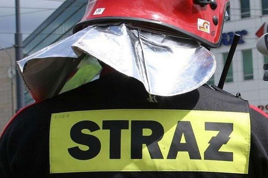Czad w dwóch mieszkaniach w Ziębicach. Ewakuowano 12 osób, dwie trafiły do szpitala