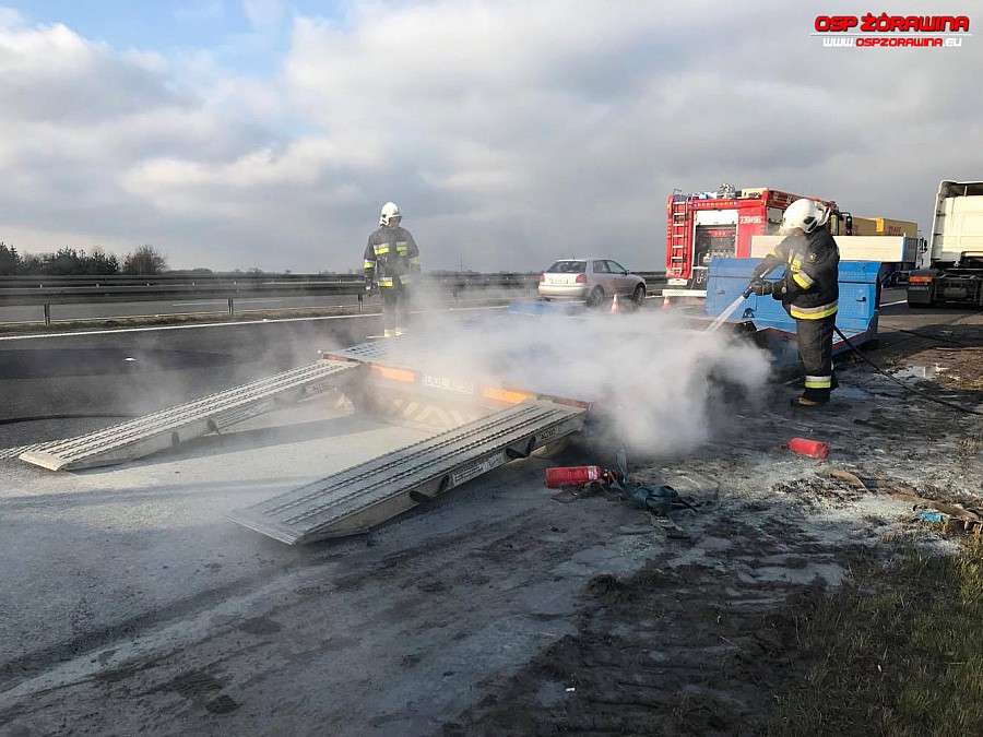 Pożar naczepy na autostradzie A4