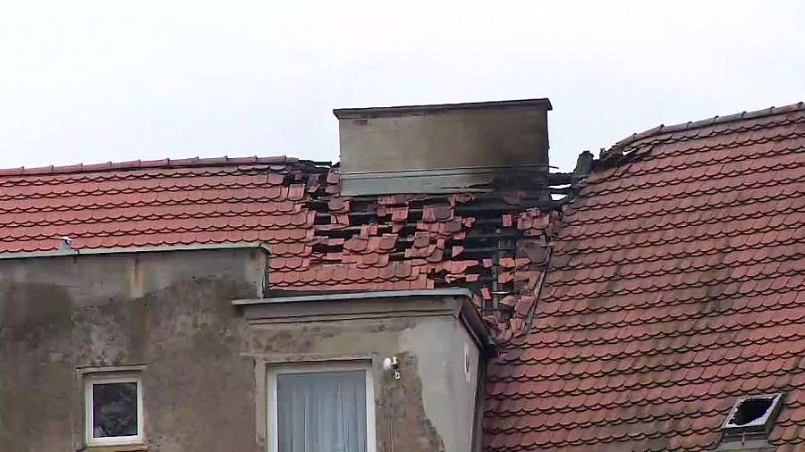 Pożar budynku mieszkalnego w Oławie, ludzie stracili mieszkania. 