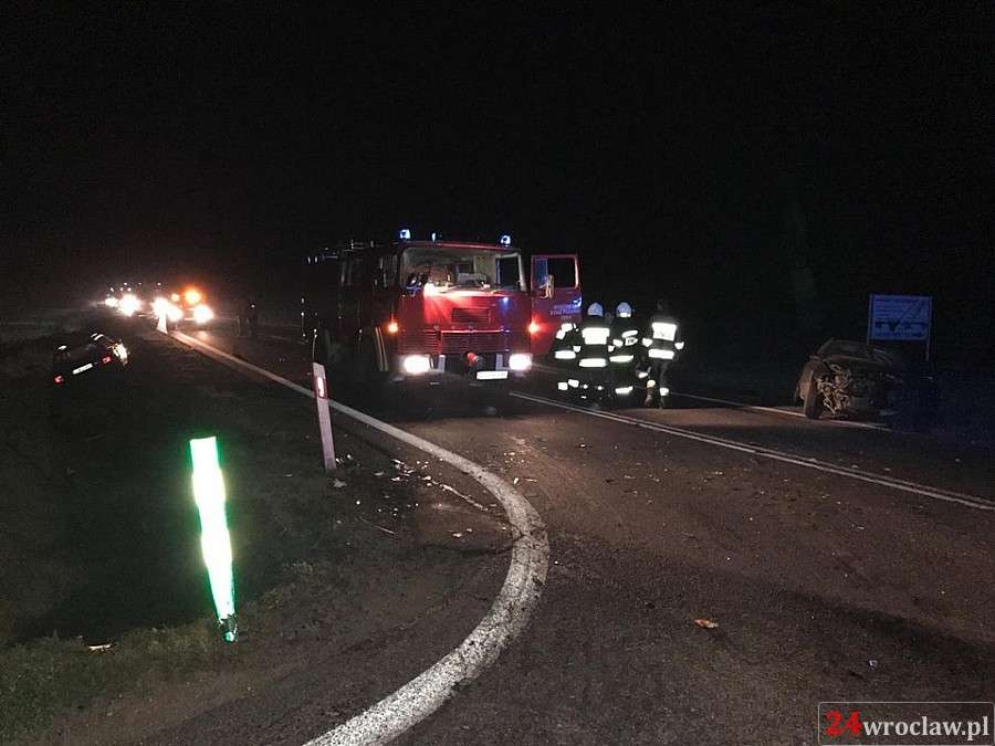 Wypadek pod Wrocławiem. Dwie osoby ranne.