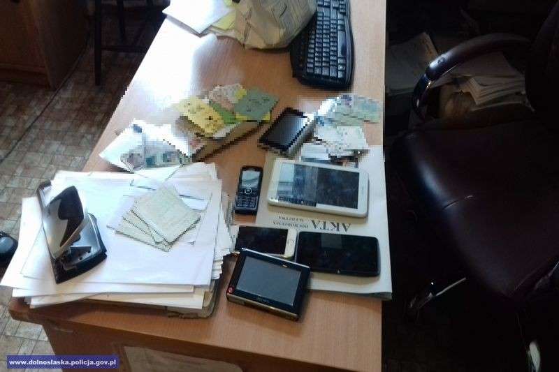 Dzielnicowi podczas kontroli drogowej ujawnili przy kierowcy znaczną ilość narkotyków.