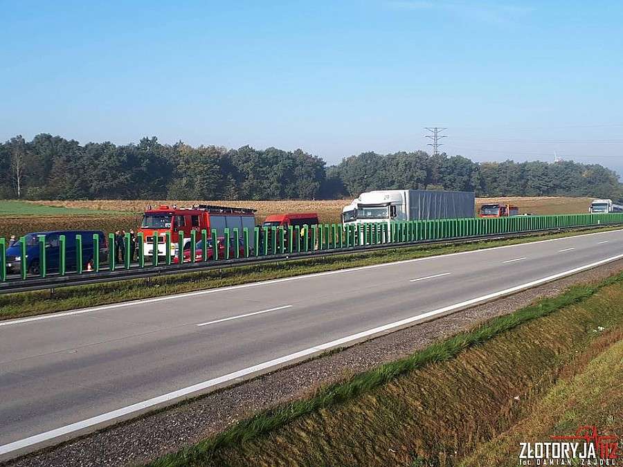 Pięć samochodów zderzyło się na autostradzie A4