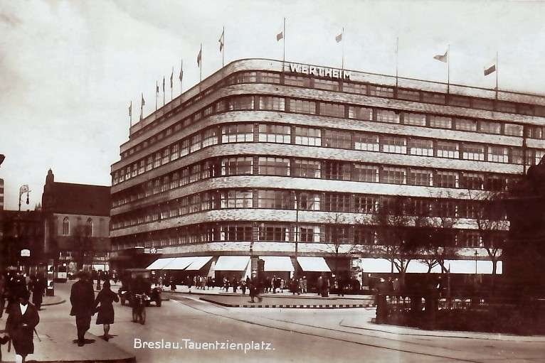 Na zakupy czas - przedwojenne domy towarowe i ich historia