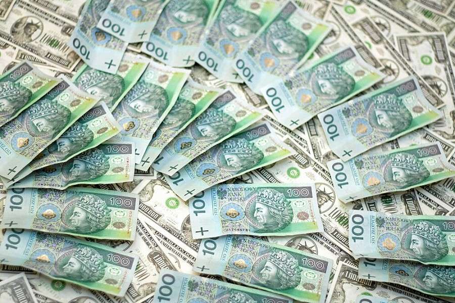 Przywłaszczyła ponad pół miliona złotych