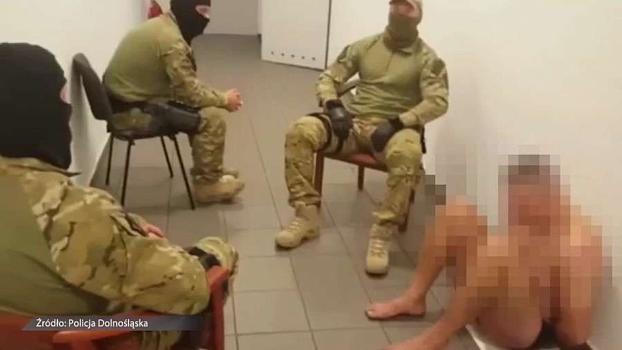 Za informacje o nim komendant dawał sporą nagrodę. Ryszard W. spał, gdy po niego przyszli