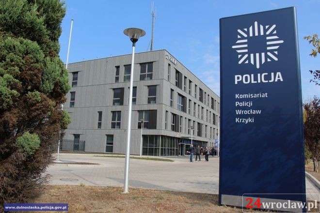 Policjanci rozbili zorganizowaną grupę przestępczą zajmującą się oszustwami