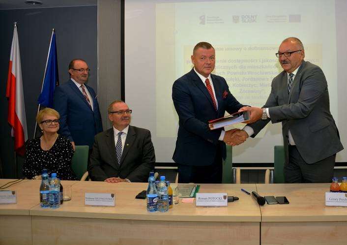 Lepsza jakość i większy dostęp do elektronicznych usług administracyjnych dla Dolnoślązaków! 