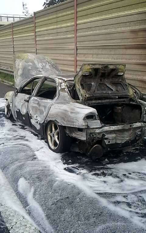 Pożar auta na autostradzie A4