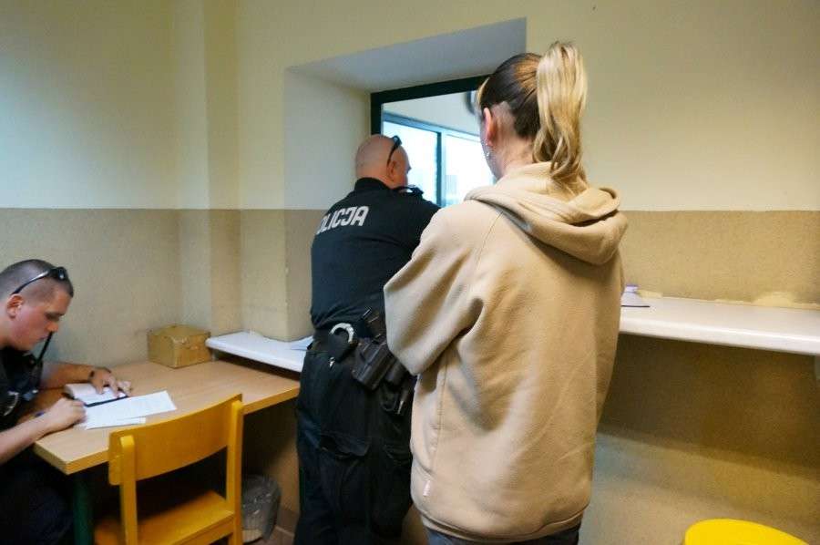 Nietrzeźwa matka opiekowała się 9-miesięczną córeczką