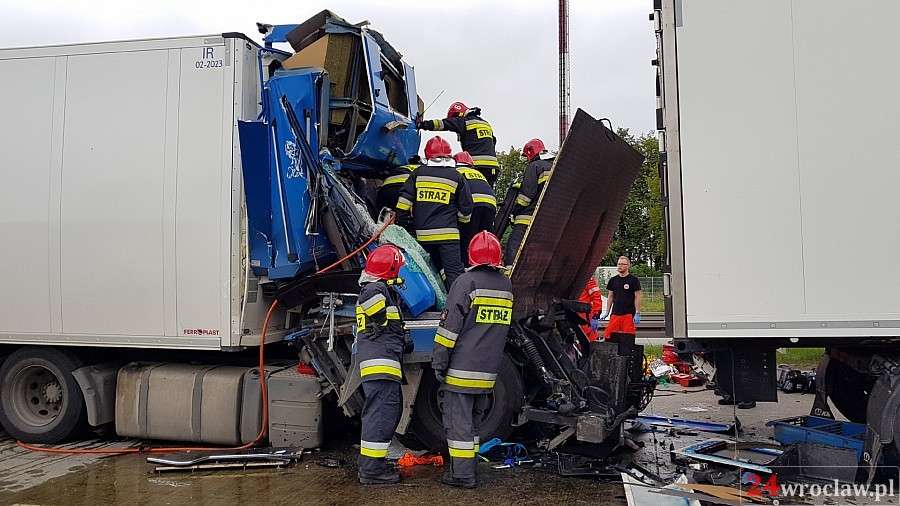 Poważny wypadek na autostradzie A4 pod Wrocławiem
