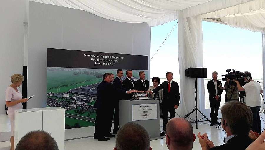 Niebawem ruszy budowa fabryki silników Mercedes-Benz 