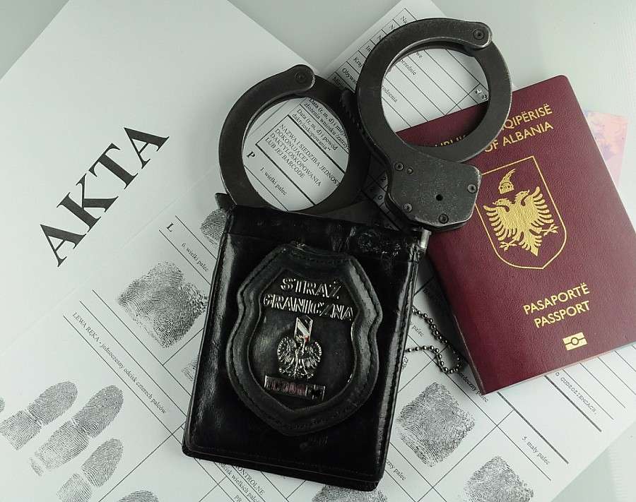 Posłużył się sfałszowanymi dokumentami