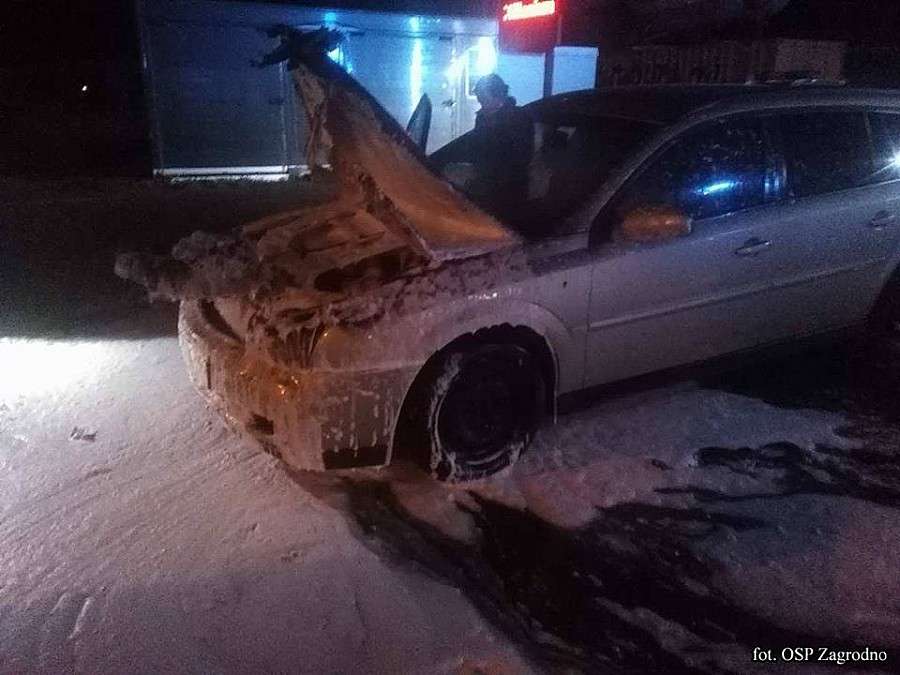 Pożar auta przy autostradzie A4