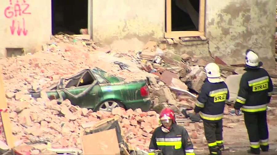 Ogromna skala zniszczeń zawalonej kamienicy. Nagranie kilka godzin po tragedii