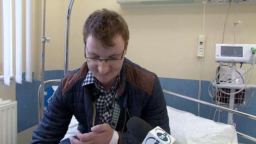 Wraca do domu z własną dłonią. Urodził się bez niej, przeszczepili mu ją lekarze